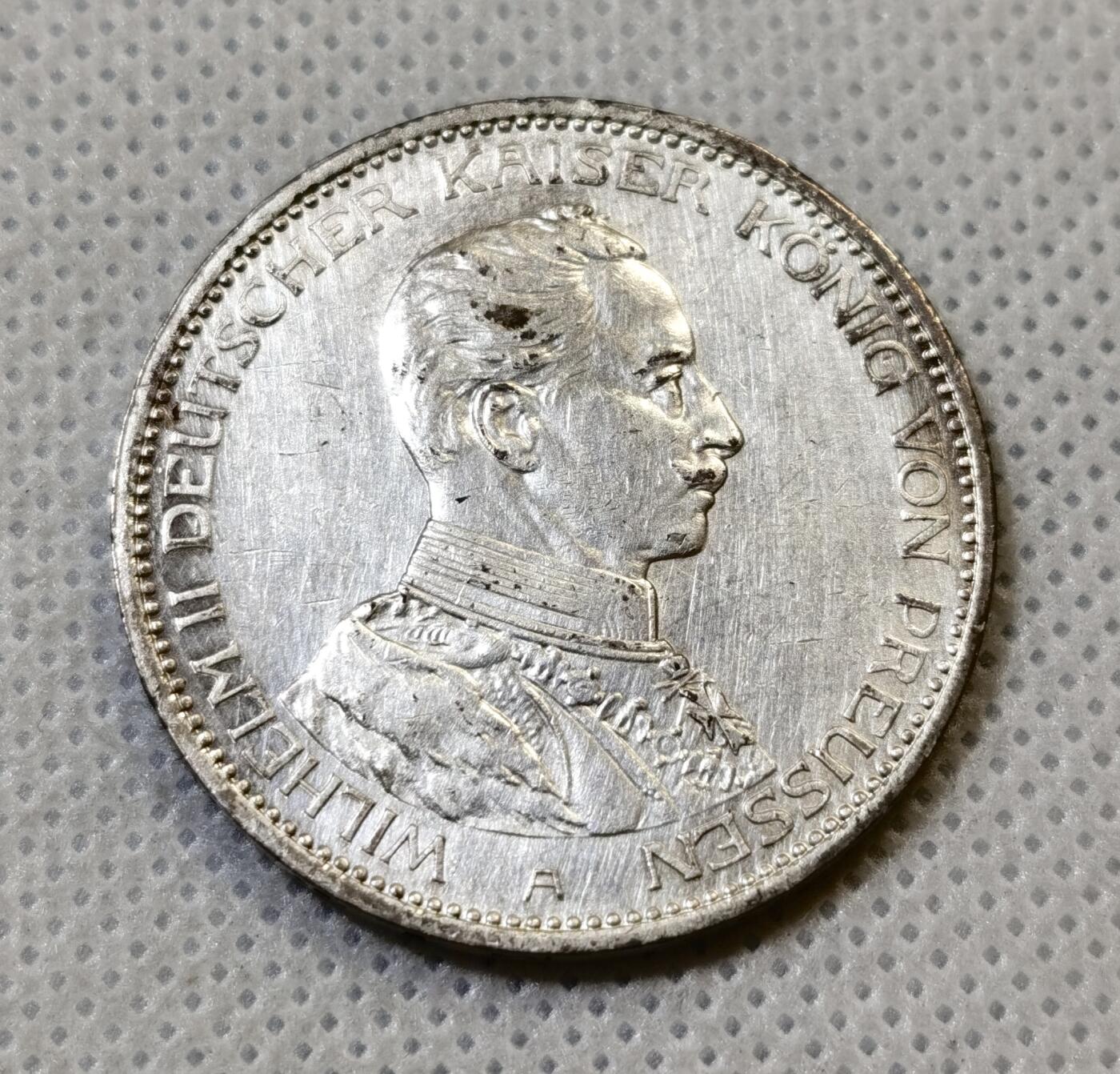 甄臻铺-世界币章拍卖（第44期）精品场拍品征集中，送拍享返佣金等优惠多多