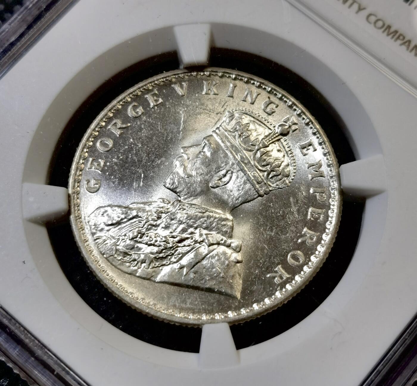 甄臻铺-世界币章拍卖（第44期）精品场拍品征集中，送拍享返佣金等优惠多多