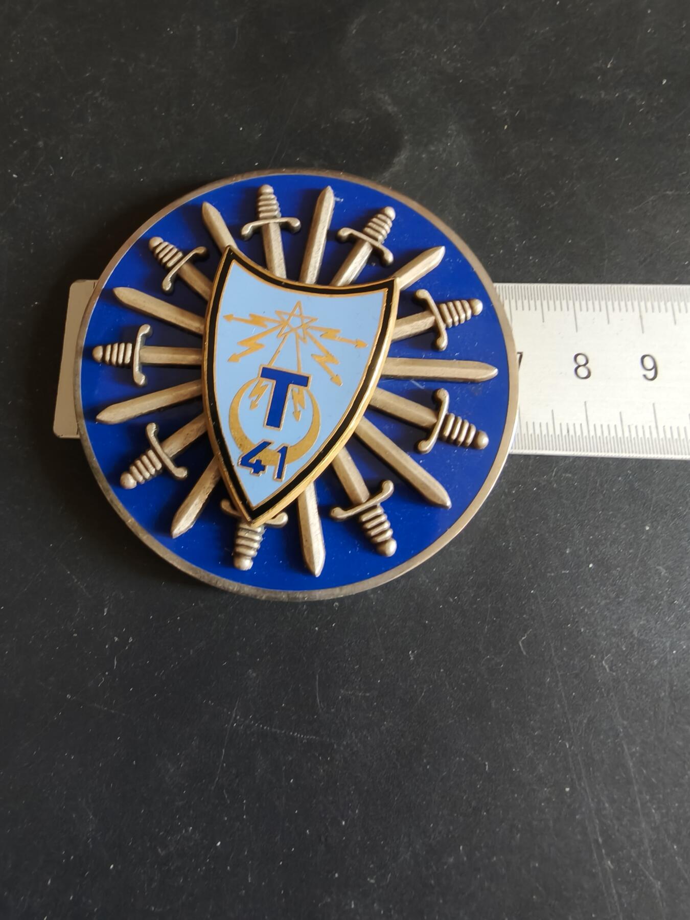 老王徽章第170期 法国第41通信团纪念章      原盒     直径70mm     重量103.6g