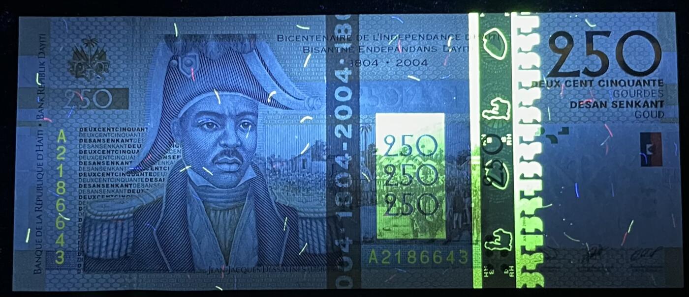 小福收藏拍卖第197期 裸钞场 本期有多张豹子号靓号 百慕大03年50元纪念钞百位号 马来亚和英属婆罗洲开国第一张纸币大冠女王 马来亚 41年1元英王乔六 法属太平洋10000法郎 捷克1000克朗纪念钞千位号  卢森堡 1000法郎  萨尔瓦多样钞 匈牙利 法罗群岛 危地马拉等多国精美纸币