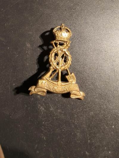 老王徽章第170期 - 英国劳工团帽徽    一战时期