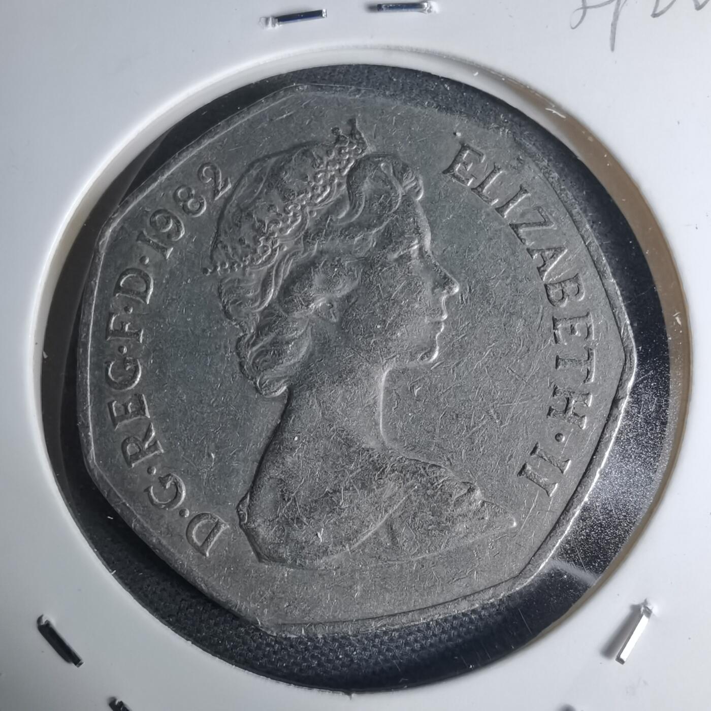 沼泽如烟--第939场 英国1982年50便士