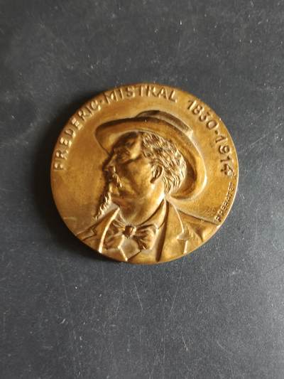 老王徽章第170期 - 法国著名诗人弗雷德里克·米斯特拉尔大铜章     直径50mm     重量73.3g