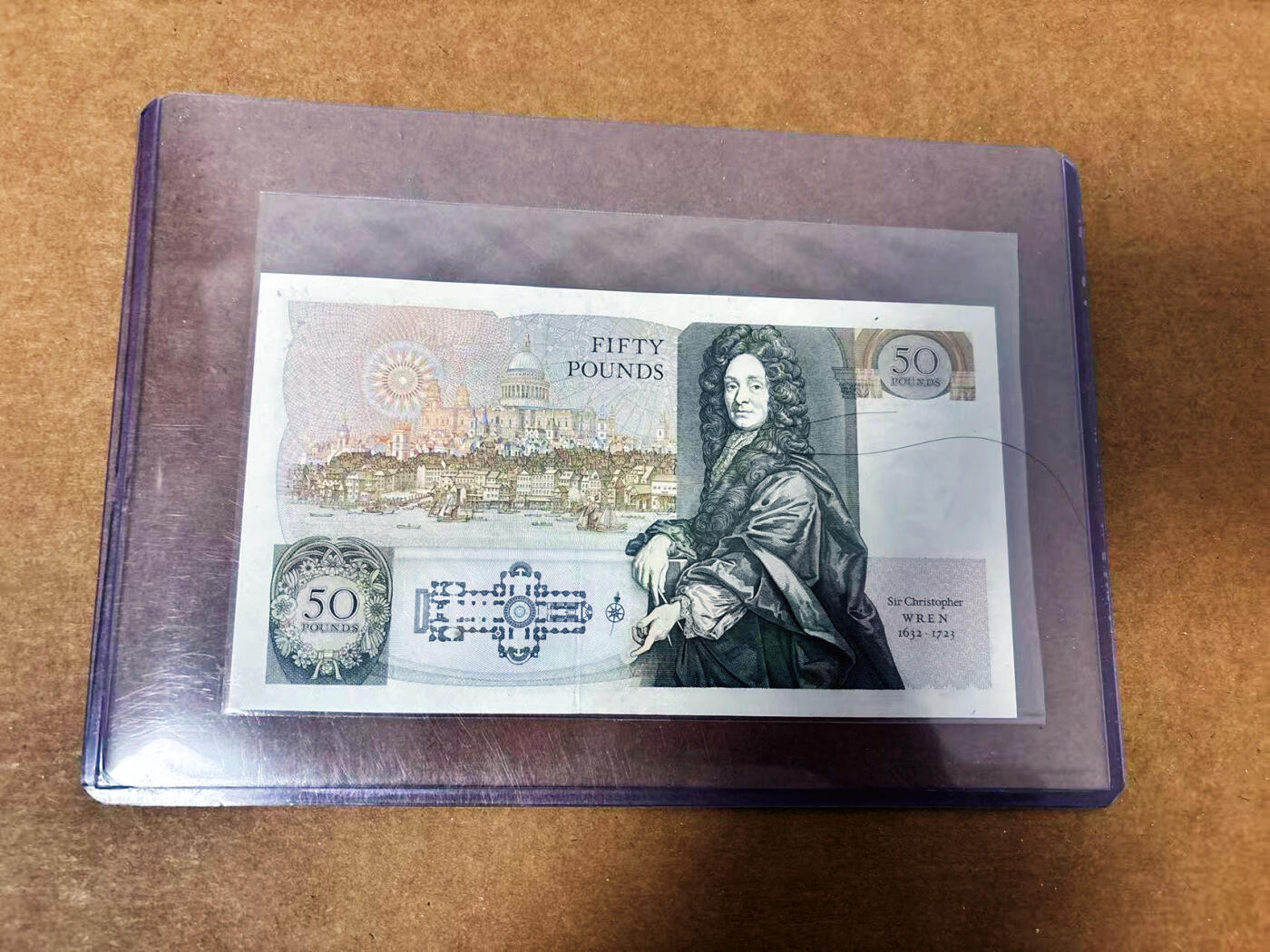 【Blue Auction】世界纸币精拍第764期——18级TOP拍卖/信誉/品质/专业/高效💫 【a版首签88尾 左边最后一个8有一些小位移】英国 D序列 1981-93年50镑 UNC- 