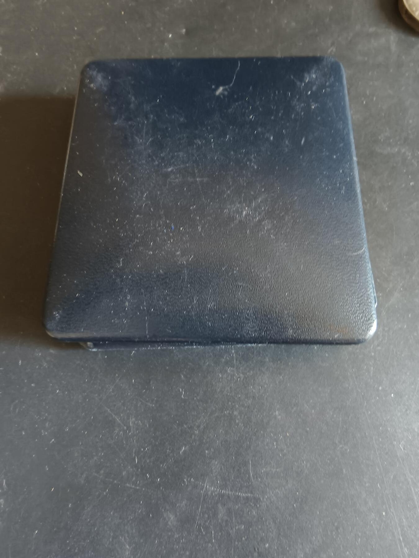 老王徽章第170期 法国圆桌骑士主题纪念章     原盒     直径68mm     重量114.6g