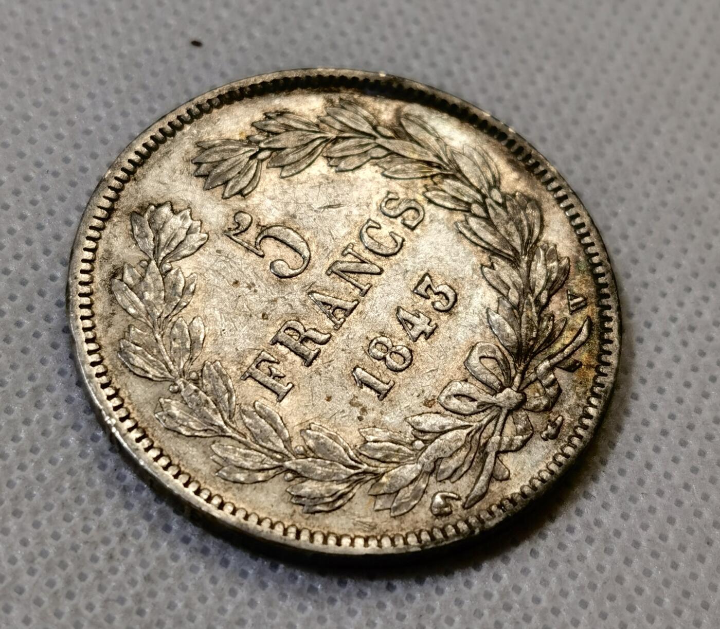 甄臻铺-世界币章拍卖（第44期）精品场拍品征集中，送拍享返佣金等优惠多多