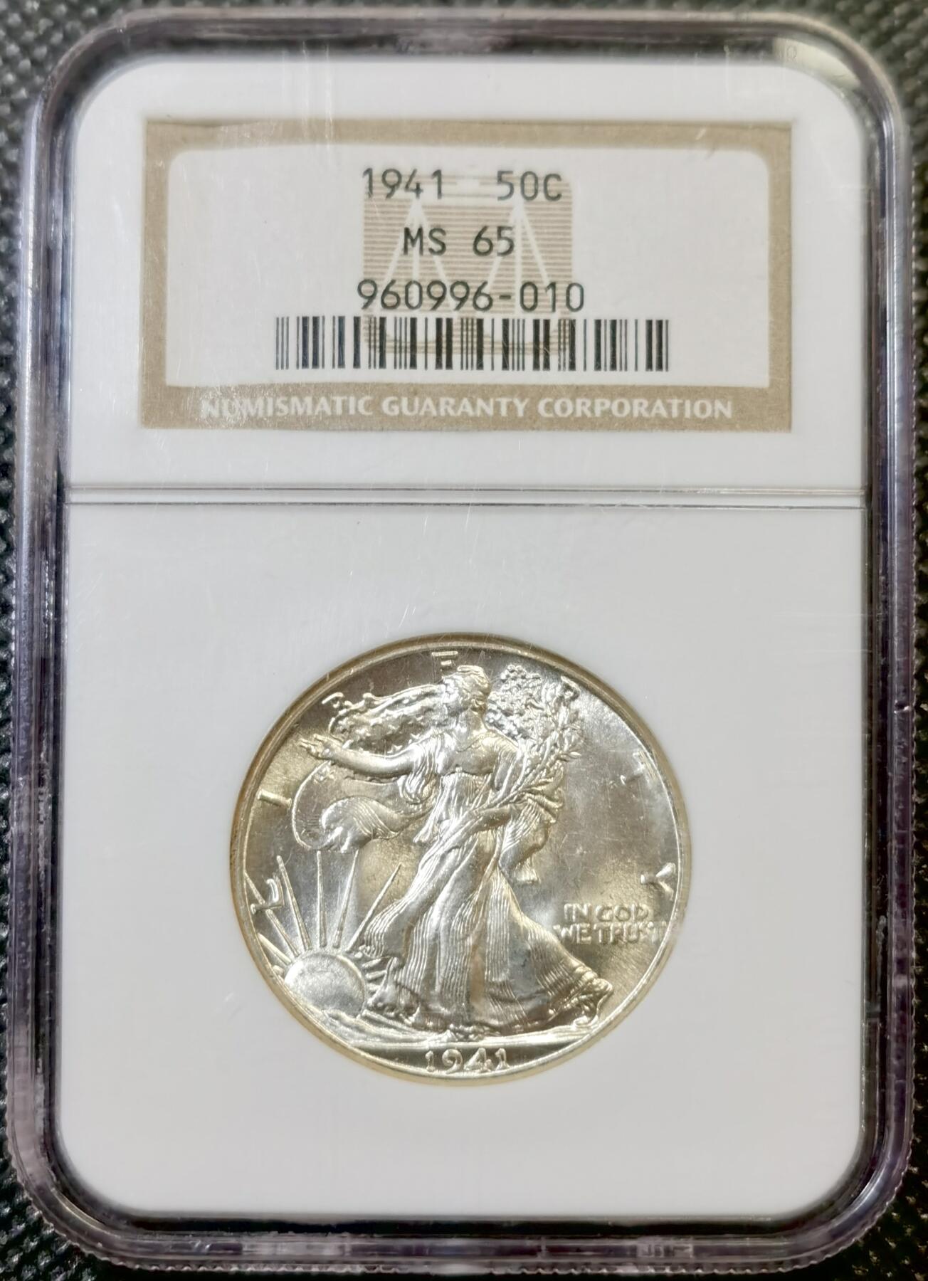 甄臻铺-世界币章拍卖（第44期）精品场拍品征集中，送拍享返佣金等优惠多多 NGC-MS65 1941年美国行走女神半美元，早期高分，小白盒手感超级好