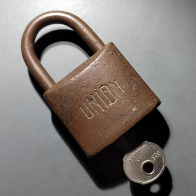 PCAI钱币  19-666  纸币证章小专场 - 民国时期英国锁