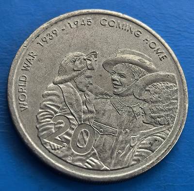 外国优质老铜币高银银币，周六九点倒数截拍，满百包邮，持续收拍 - 澳大利亚2005年二战胜利纪念币，纪念二战（1939-1945）军人返乡。刻画军人与家人团聚场景，以 “WORLD WAR 1939 - 1945 COMING HOME” 铭记历史，是记录二战后社会情感、展现家国情怀的钱币见证 。