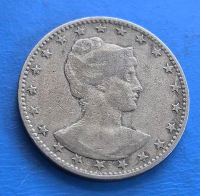 外国优质老铜币高银银币，周六九点倒数截拍，满百包邮，持续收拍 - 巴西1901 年自由女神200 瑞斯，正面铸 “REPUBLICA DOS ESTADOS UNIDOS DO BRASIL（巴西合众国）” 及 “200 RÉIS” ，搭配五角星、橄榄枝等图案，展现共和象征；背面是头戴自由帽的女性头像，环饰星星，呼应美洲文化符号。见证巴西共和初期货币史，设计融合国家身份与地域文化，对研究巴西历史、货币演变意义独特，是承载时代记忆的实物 。