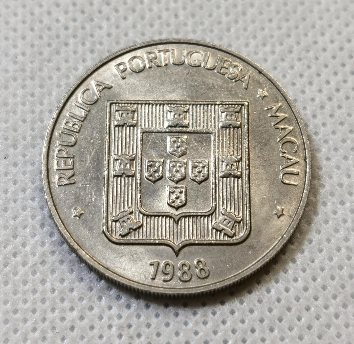 甄臻铺-世界币章拍卖（第44期）精品场拍品征集中，送拍享返佣金等优惠多多