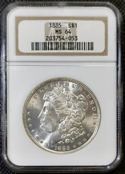 甄臻铺-世界币章拍卖（第44期）精品场拍品征集中，送拍享返佣金等优惠多多 - NGC-MS64 1885年美国摩根大银币，人像干净，地板整洁，小白盒