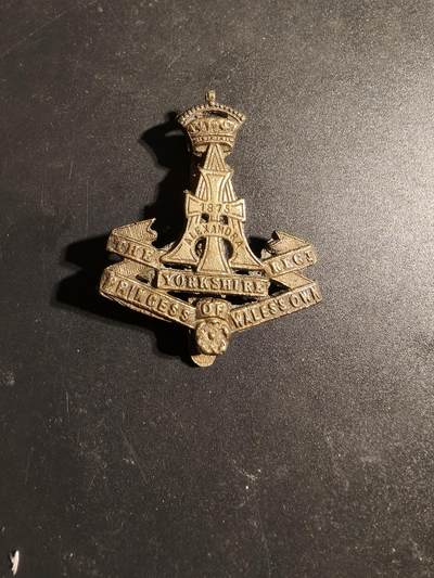 老王徽章第170期 - 英国皇家绿霍华德步兵团帽徽     一战时期