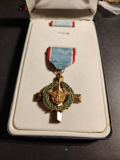 老王徽章第170期 - 美国空军杰出服役十字勋章    原盒带略