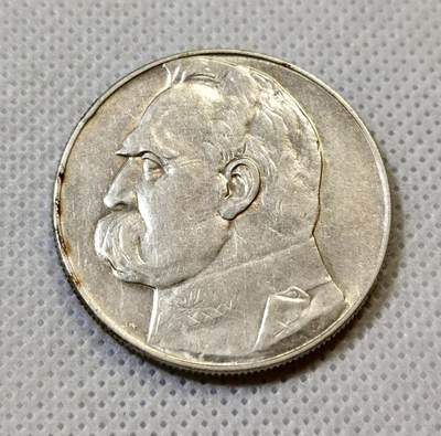 甄臻铺-世界币章拍卖（第44期）精品场拍品征集中，送拍享返佣金等优惠多多 - UNC品相波兰1935毕苏斯基10兹罗提银币，波兰系列好品本就少见，这个品种更是名誉品种之一，细节见图