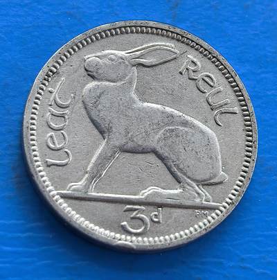 外国优质老铜币高银银币，周六九点倒数截拍，满百包邮，持续收拍 - 爱尔兰1928年3便士硬币，正面是野兔图案，背面为爱尔兰传统竖琴，融合本土动物与文化符号，见证爱尔兰货币特色 。