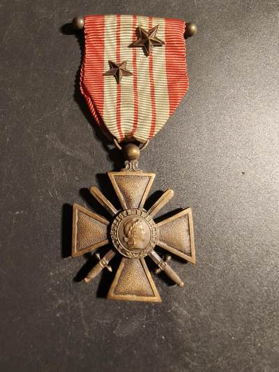 老王徽章第170期 - 法国1939战争十字奖章     2铜星勋饰