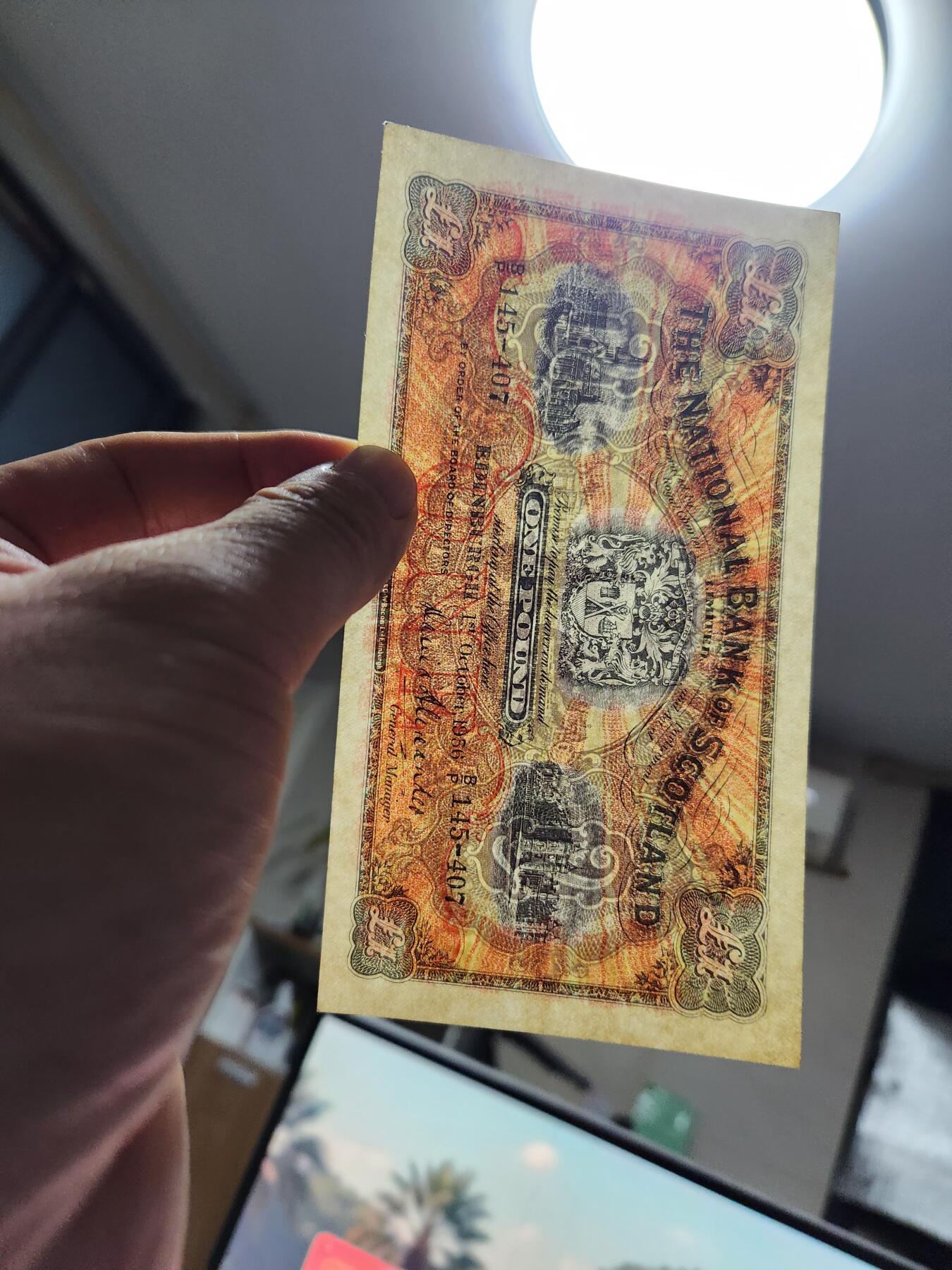 12月17号晚上8点 外国纸币自动截拍第73场 苏格兰1956年1镑 几乎全新