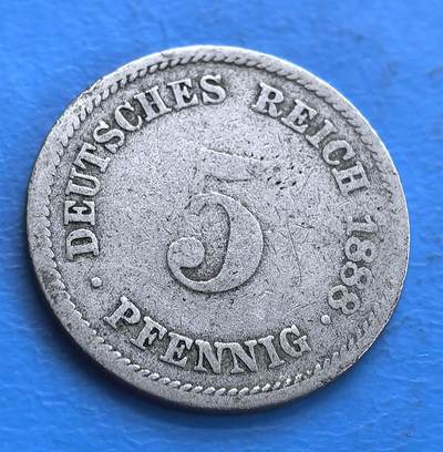 外国优质老铜币高银银币，周六九点倒数截拍，满百包邮，持续收拍 - 德意志帝国1888年5芬尼，双头鹰徽章雕刻细腻，尽显帝国威严。它见证德意志帝国货币体系，历经超百年仍保存较好，银币材质、精湛工艺与厚重历史感，使其成为研究德国近代币制、徽章文化的实物，收藏价值与历史意义兼具 。