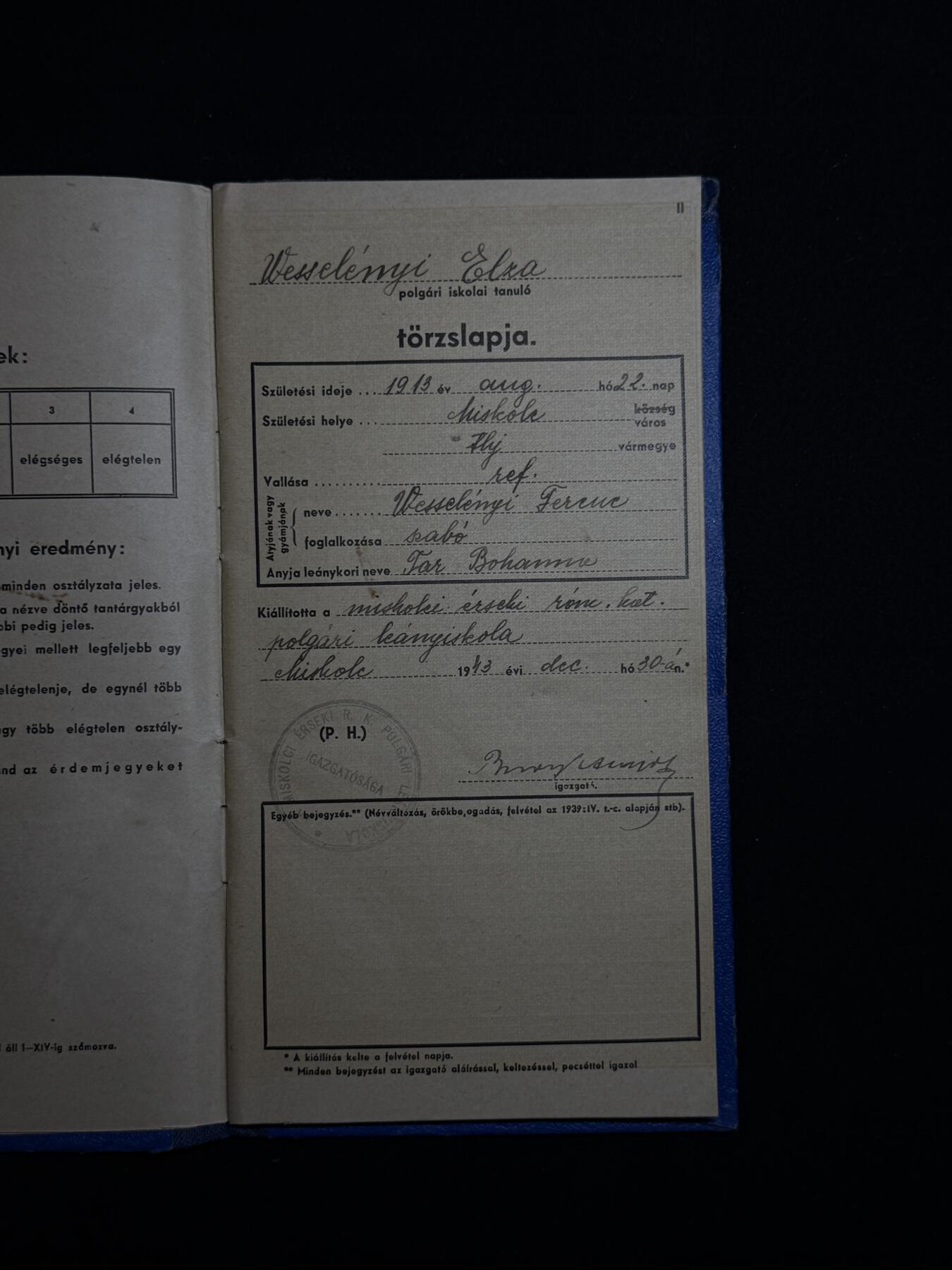欢庆元旦！戎马世界章牌大赏第109期元旦大拍 匈牙利20世纪中期学生成绩与升学证明册原件，证件持有人为 Veszelémy Elza，就读于米什科尔茨女子学校（Miskolci leányiskola）