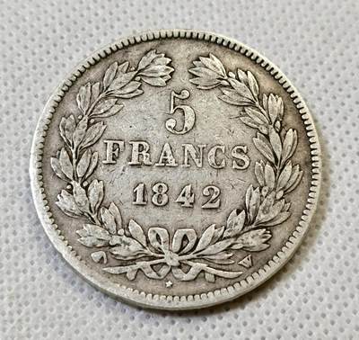甄臻铺-世界币章拍卖（第44期）精品场拍品征集中，送拍享返佣金等优惠多多 好品相法国1842菲利普一世五法郎银币，原味老包浆，少见W厂，非常不错的品相，光银价就315元了，后市行情见长，这枚好品值得入手，细节见图