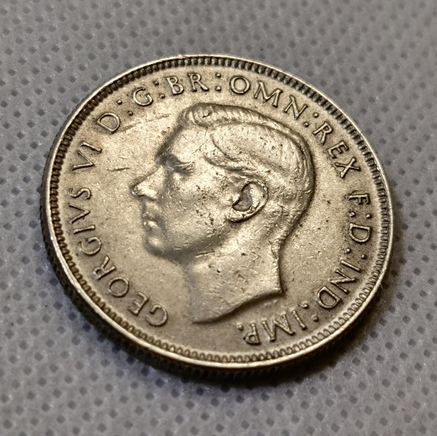 甄臻铺-世界币章拍卖（第44期）精品场拍品征集中，送拍享返佣金等优惠多多