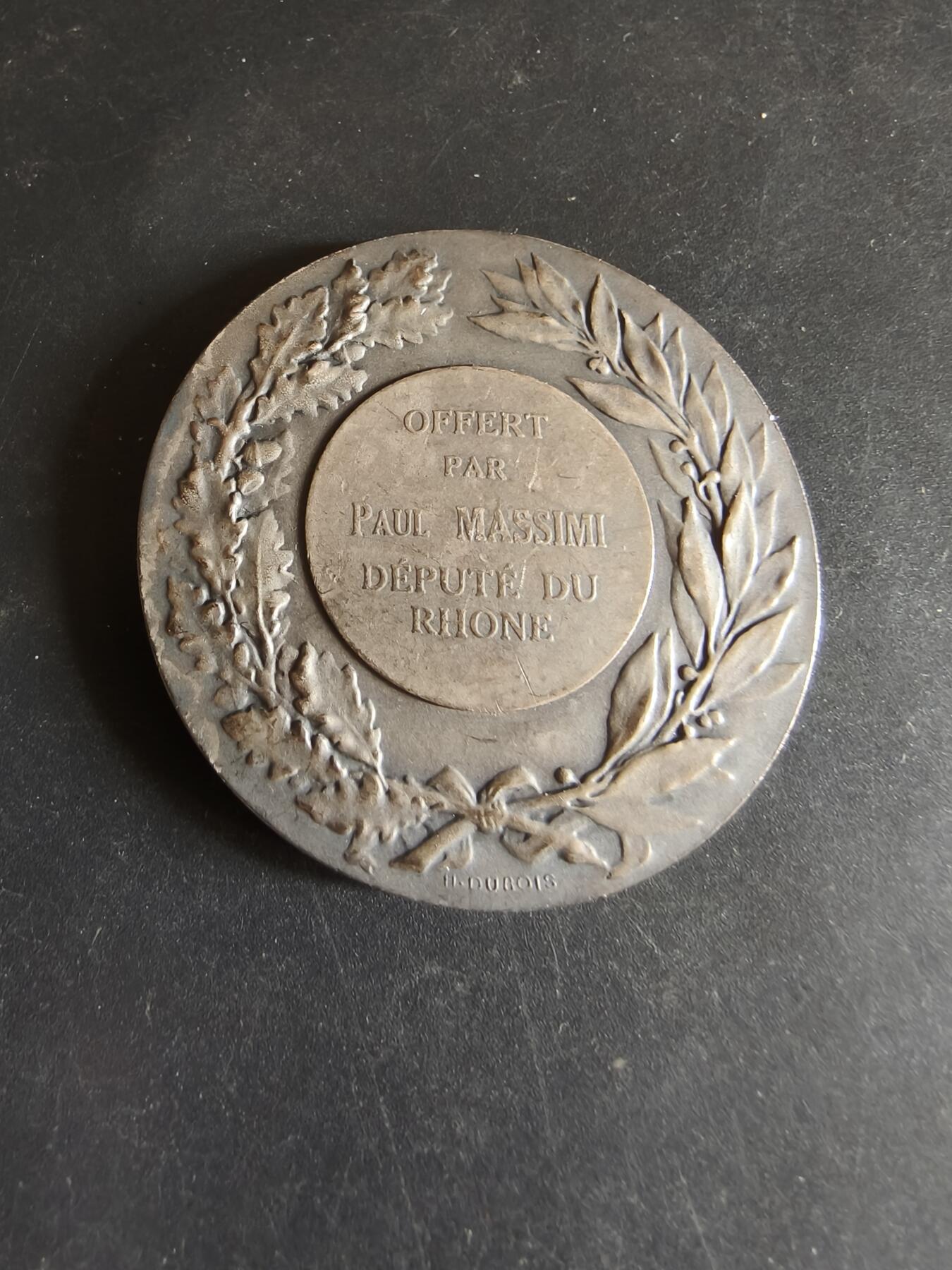 老王徽章第170期 法国自行车运动镀银大铜章     直径50mm    重量57.3g