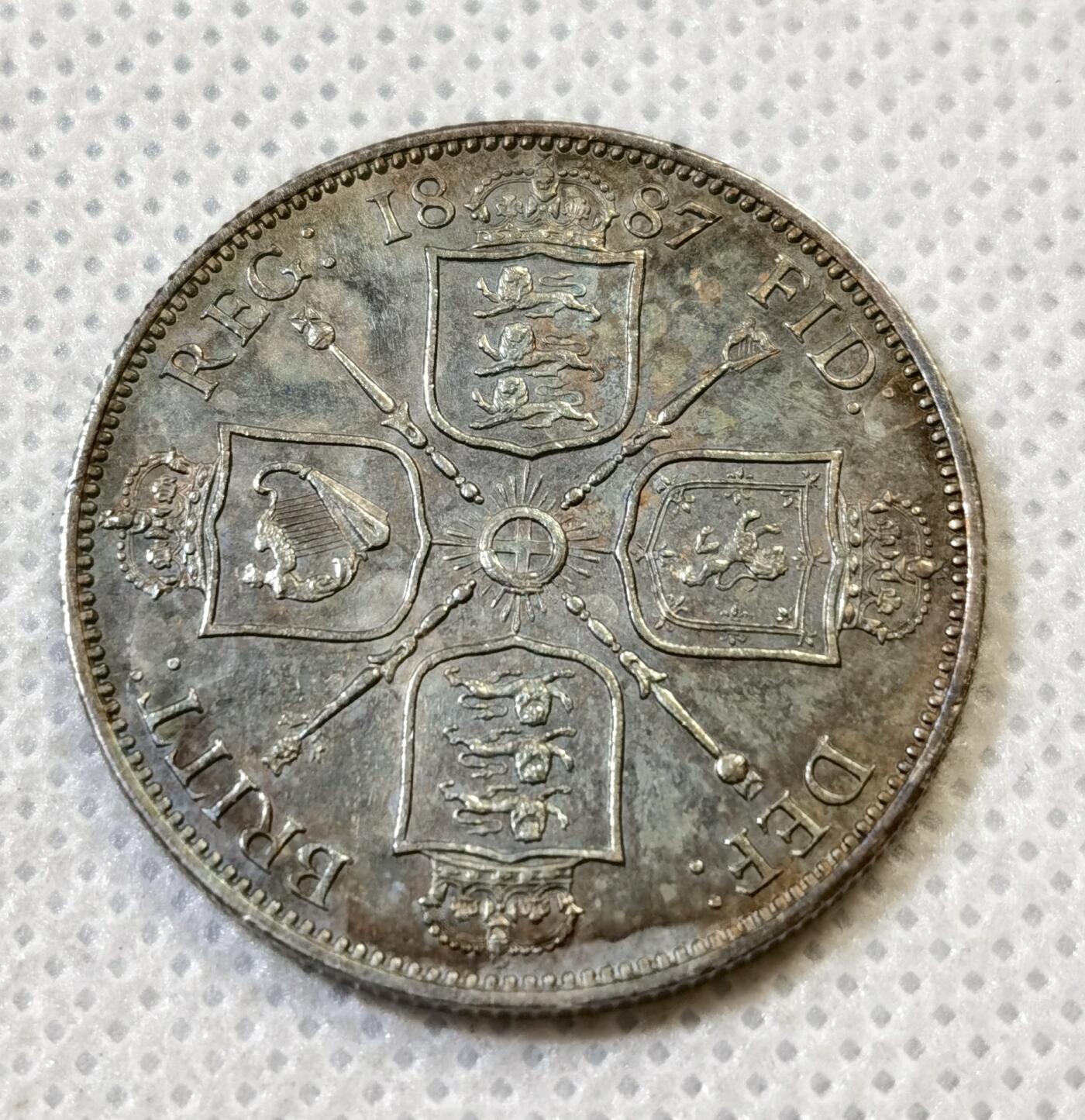 甄臻铺-世界币章拍卖（第44期）精品场拍品征集中，送拍享返佣金等优惠多多