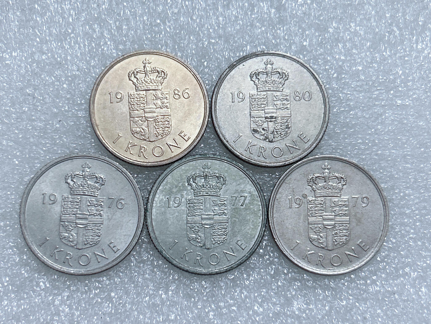 第一海外回流一元起拍收藏 散集专场  第277期 丹麦玛格丽特二世1克朗硬币 5枚 带光品