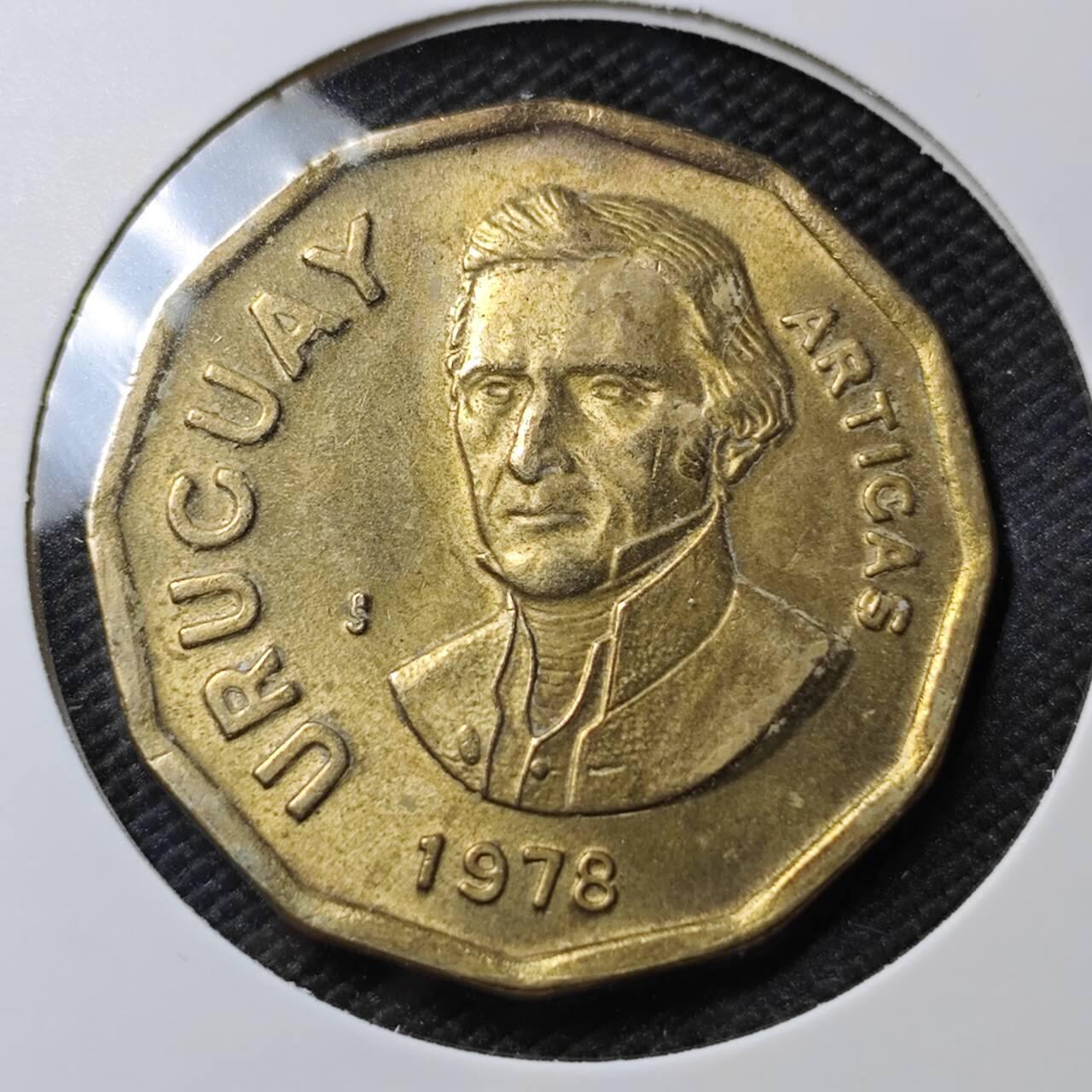 KK钱币收藏小铺 第382期  2月预留时间 周末发货 1978乌拉圭1比索 铜币