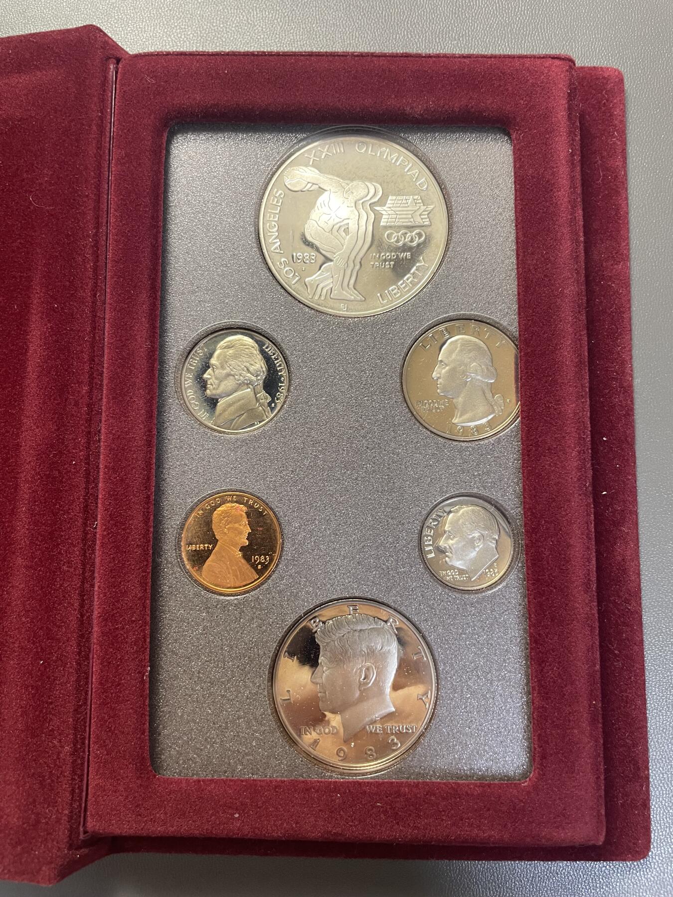 回流1222 美国1983年洛杉矶奥运会高端精制套币（Prestige Proof Set）含一枚90%高银纪念银币