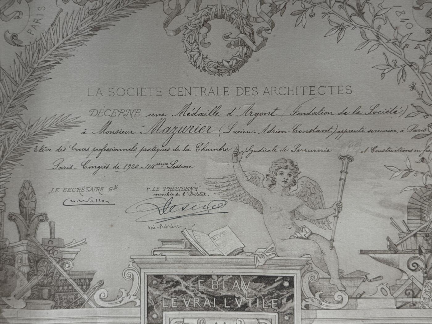 欢庆元旦！戎马世界章牌大赏第109期元旦大拍 法国中央建筑师协会银奖证书，1920年授予Lucien Adrien Laurent