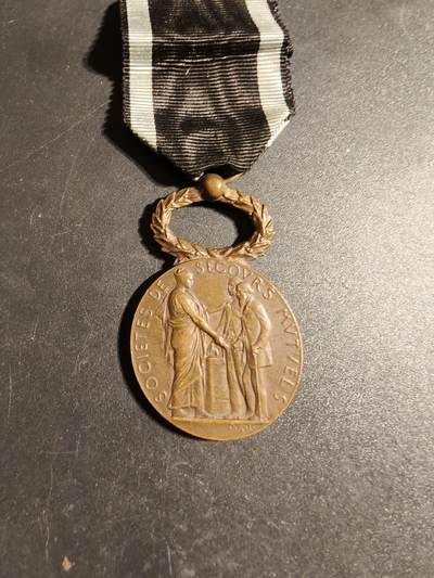 老王徽章第170期 - 法国铜级内政部荣誉奖章    1898年实发   获得者为小学教师