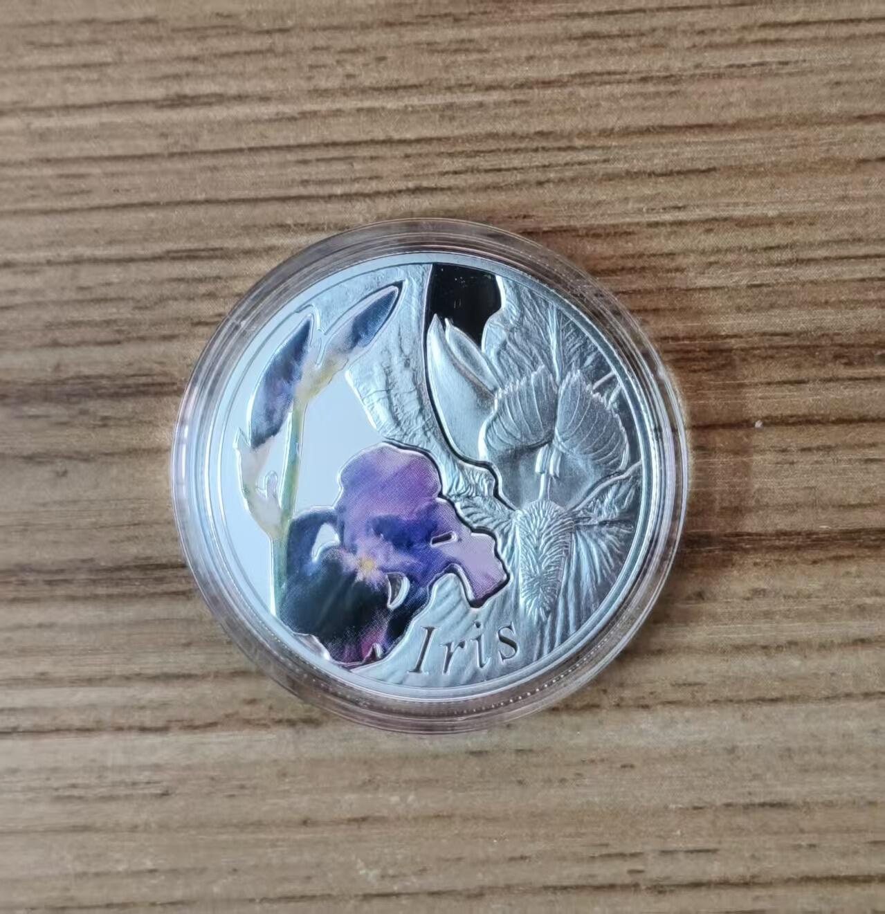 第185期拍卖 白俄罗斯2013, 世界美丽之花系列-鸢尾花, 双面彩色精制银币. 盒证全，鸢尾花又称彩虹花，浪漫自由之花，法兰西国花