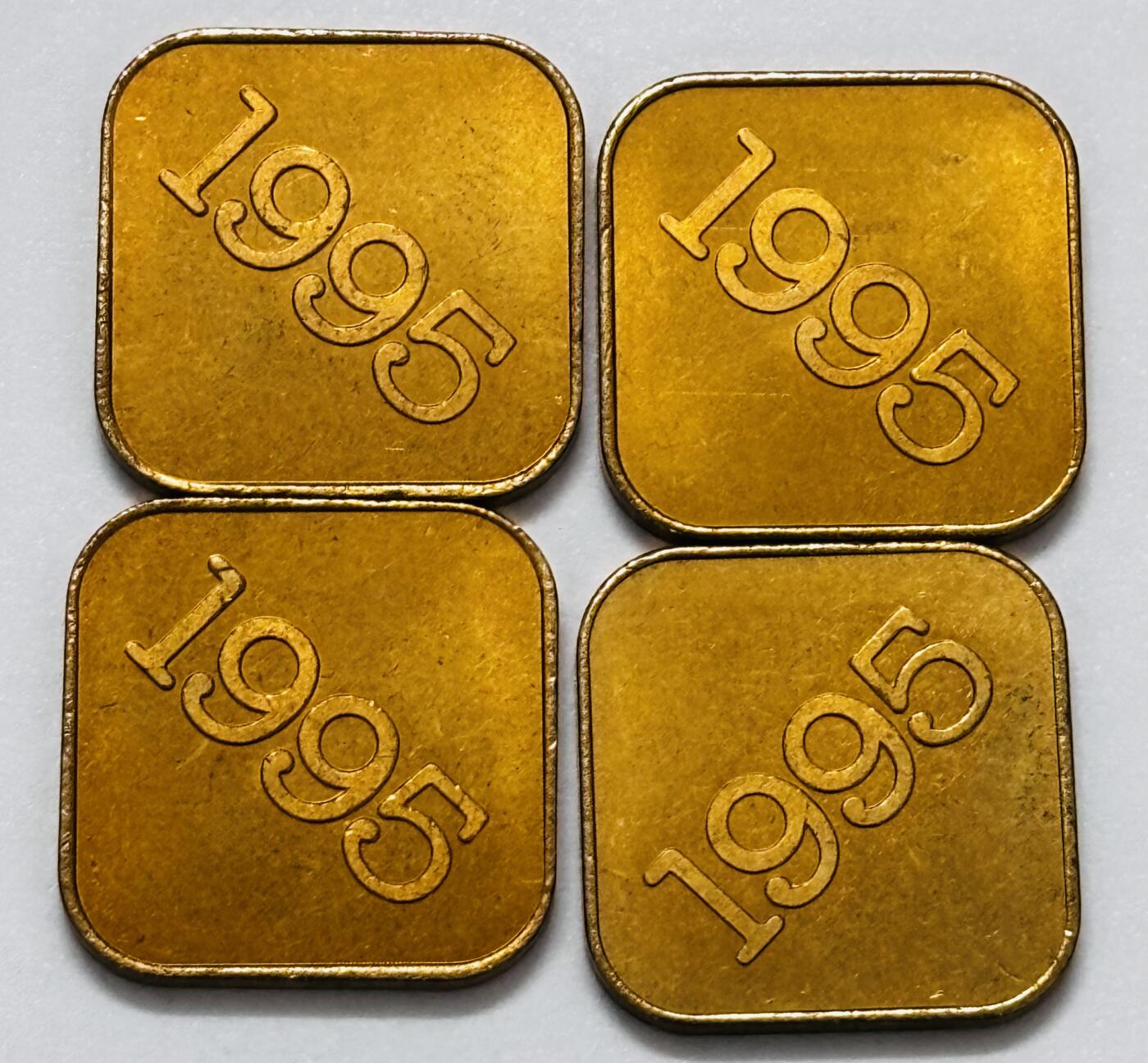 文馨钱币收藏第 286 场，圣诞节专场【 长期接收代拍品低至 0 佣金】 全新 1995 年日本猪年纪念章 4 枚