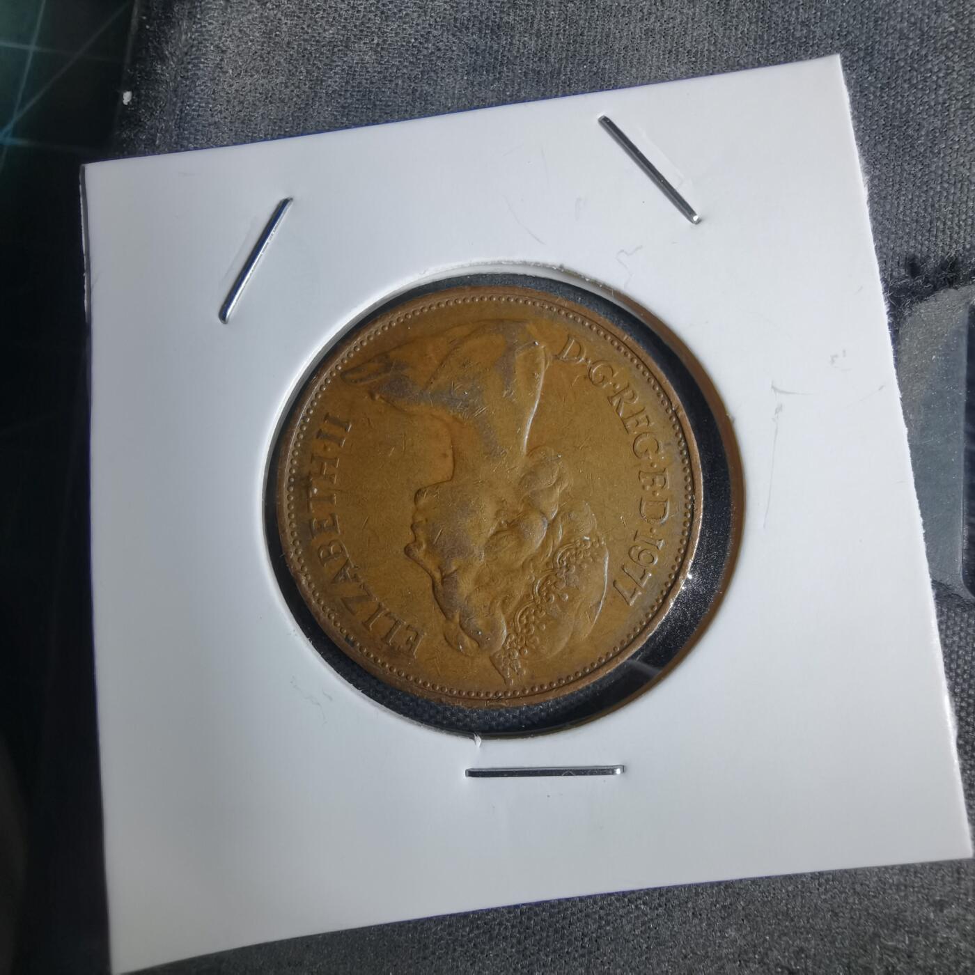 沼泽如烟--第938场 英国1977年二便士