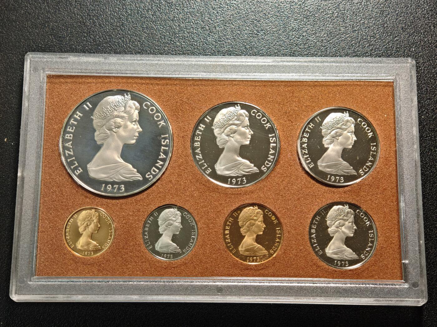 【德藏】世界币章拍卖第158期（拍品征集中~欢迎藏友联系） 1973年 英属库克群岛精制纪念套币 7枚全 原盒