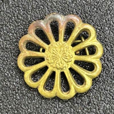 西秦中古拍卖第六十九期 - 不忘历史 抗战收藏 抗战时期 日本妇人会徽章