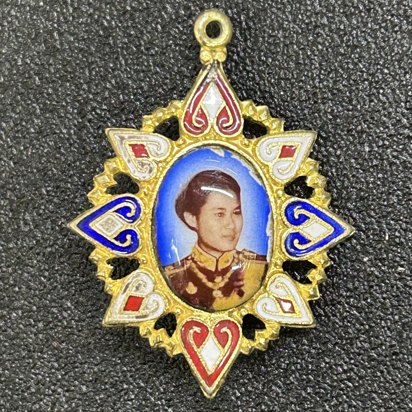 西秦中古拍卖第六十九期 泰国诗琳通公主嘉奖奖章