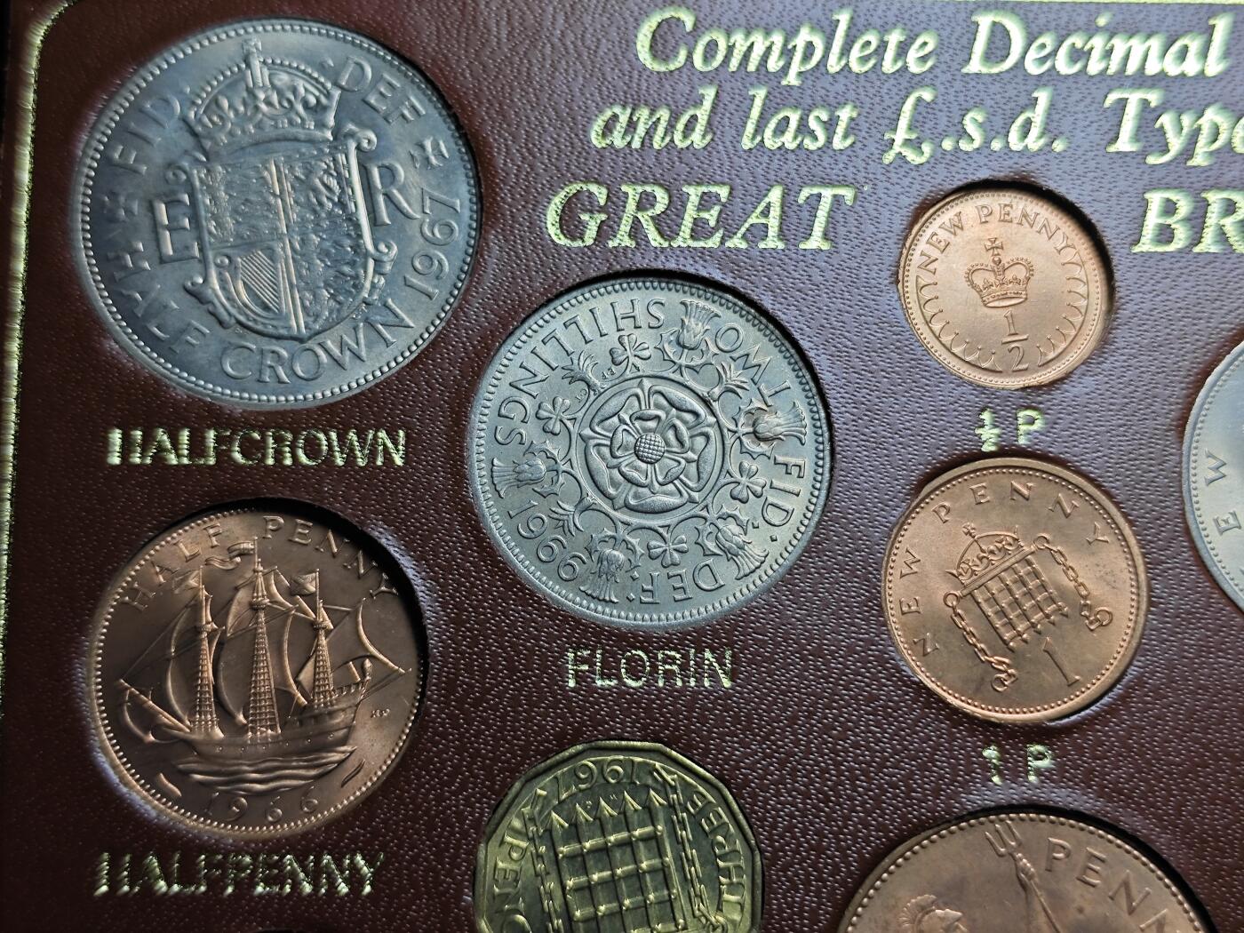 KK钱币收藏小铺 《套币 好品/批量散币专场》  2月预留时间 周末发货  英国大小面值一套 好品