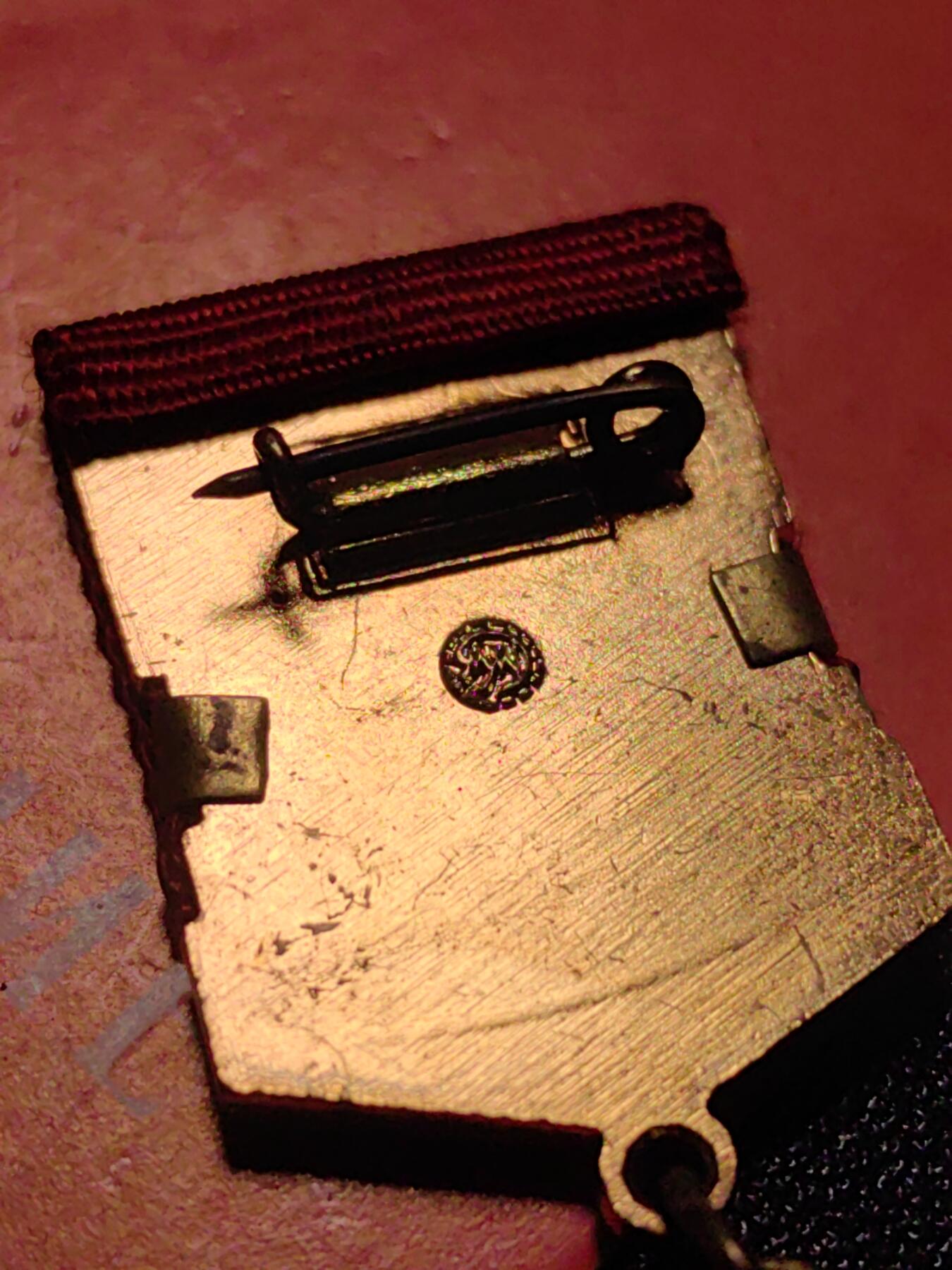 靖甫拍卖第十三场 苏联共青团金手大师证章带证