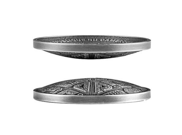 第185期拍卖 【龙头币,2盎司新无人机迷宫系列】喀麦隆2021年，无人机之下-巴萨罗那迷宫，2盎司加大(直径达50mm)、正反高深凹凸曲弧面穹顶形(半球面形),高浮雕仿古银币. 盒证全. 迷宫热门银币. 国外原售价316美元