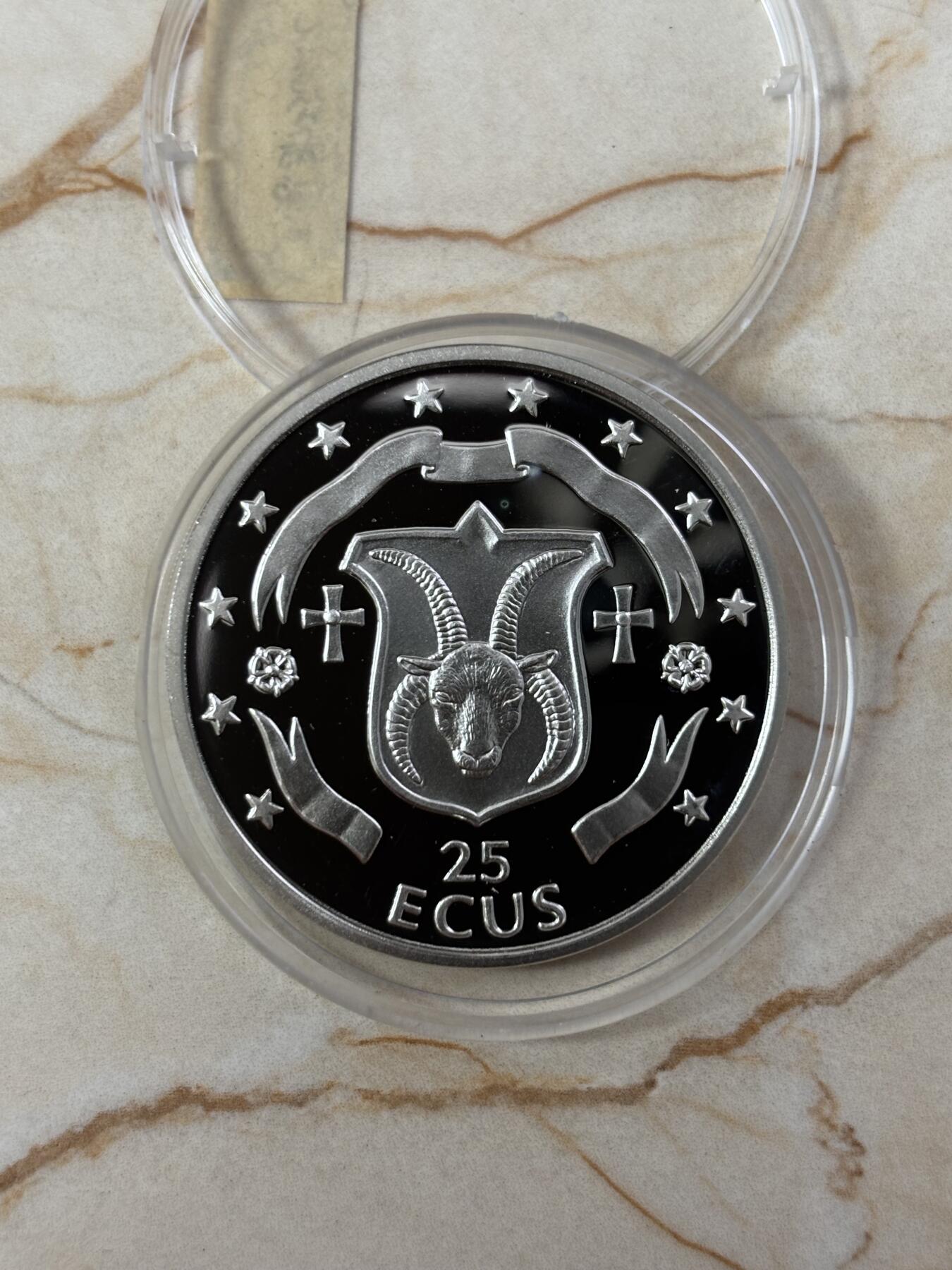 第185期拍卖 马恩岛1995年劳顿头戴式盾牌纪念银币，925银，19.2克，银价265.5元