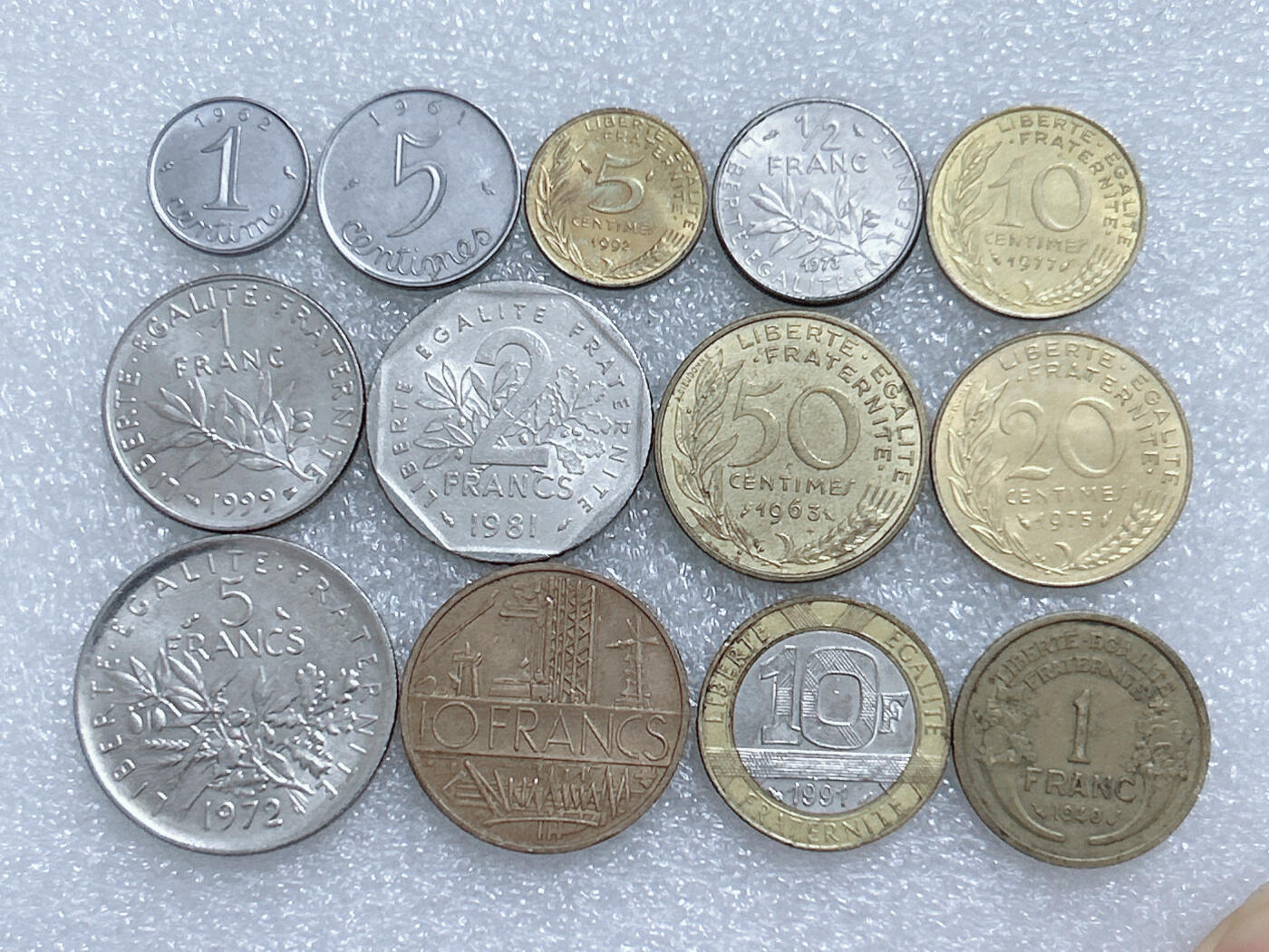 第一海外回流一元起拍收藏 散集专场  第278期 法国不同面值硬币 13枚