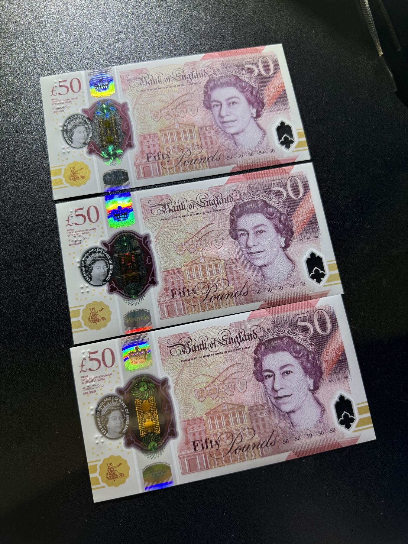 【外币出坑】0元0佣金起拍 无保留价 英国G序列 女王 50镑 含AA冠 全新unc 共3枚