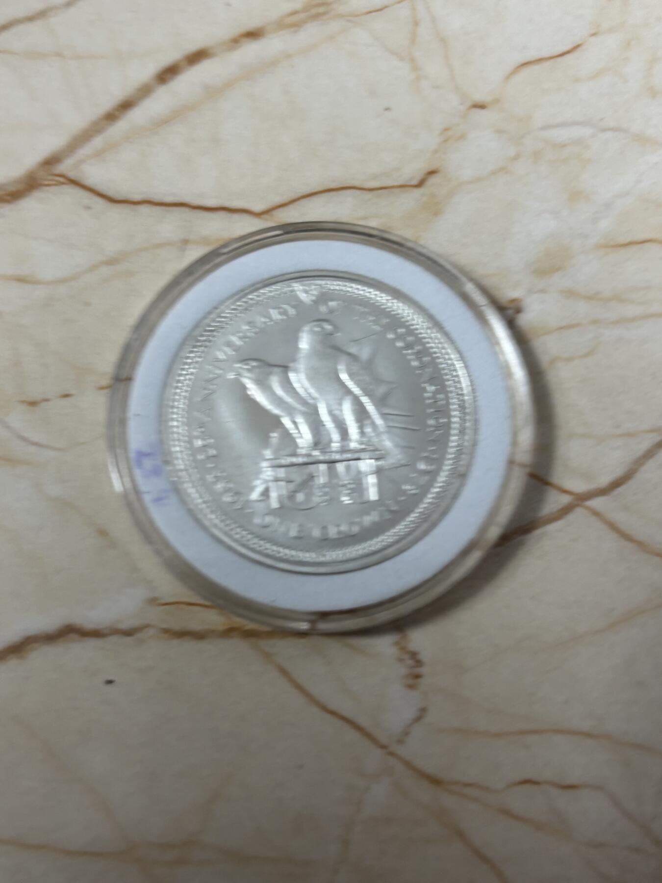 第185期拍卖 马恩岛1978年动物鸟类纪念银币，925银，28.28克。银价391元