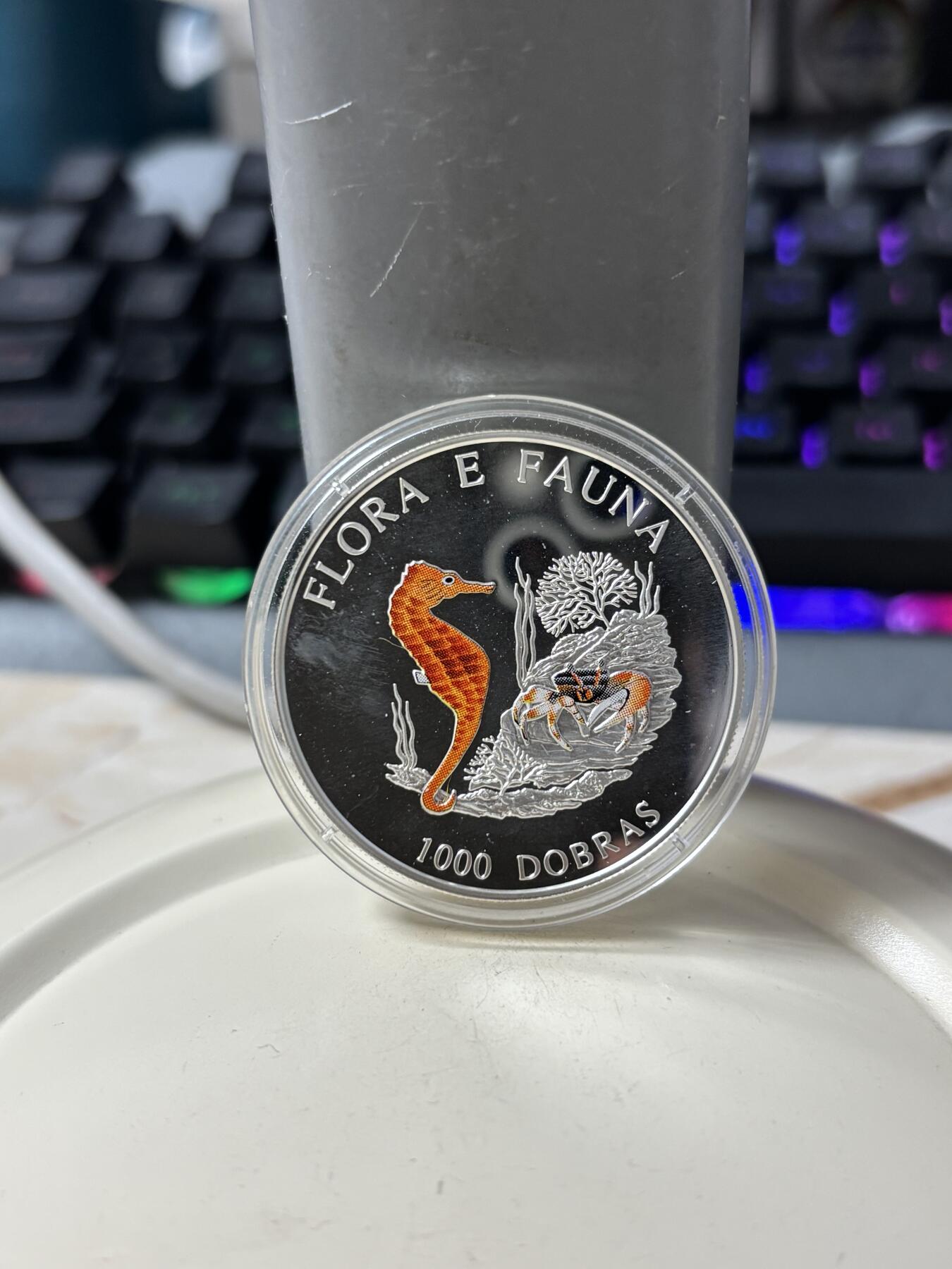 第185期拍卖 圣多美1995年动植物海马和螃蟹彩色纪念银币，925银，25克，银价346