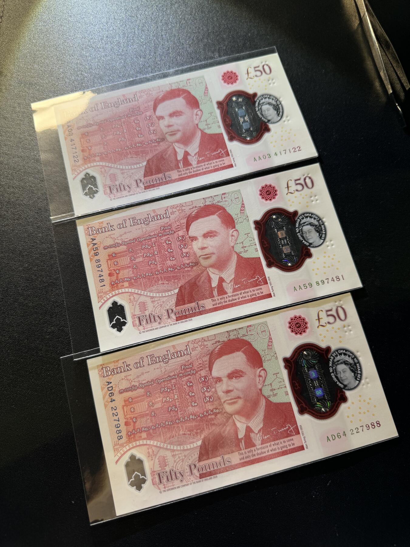 【外币出坑】0元0佣金起拍 无保留价 英国G序列 女王 50镑 含AA冠 全新unc 共3枚