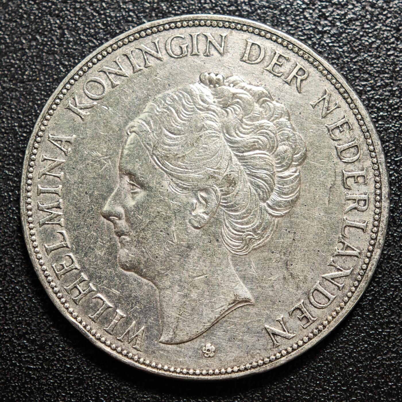 【德藏】世界币章拍卖第158期（拍品征集中~欢迎藏友联系） 3枚一组 1931年 丹麦威廉敏娜女王2.5盾银币 及 1868年 比利时利奥波德二世5法郎银币 及  1937年 英国乔治六世登基克朗纪念银币 详细尺寸请看拍品介绍