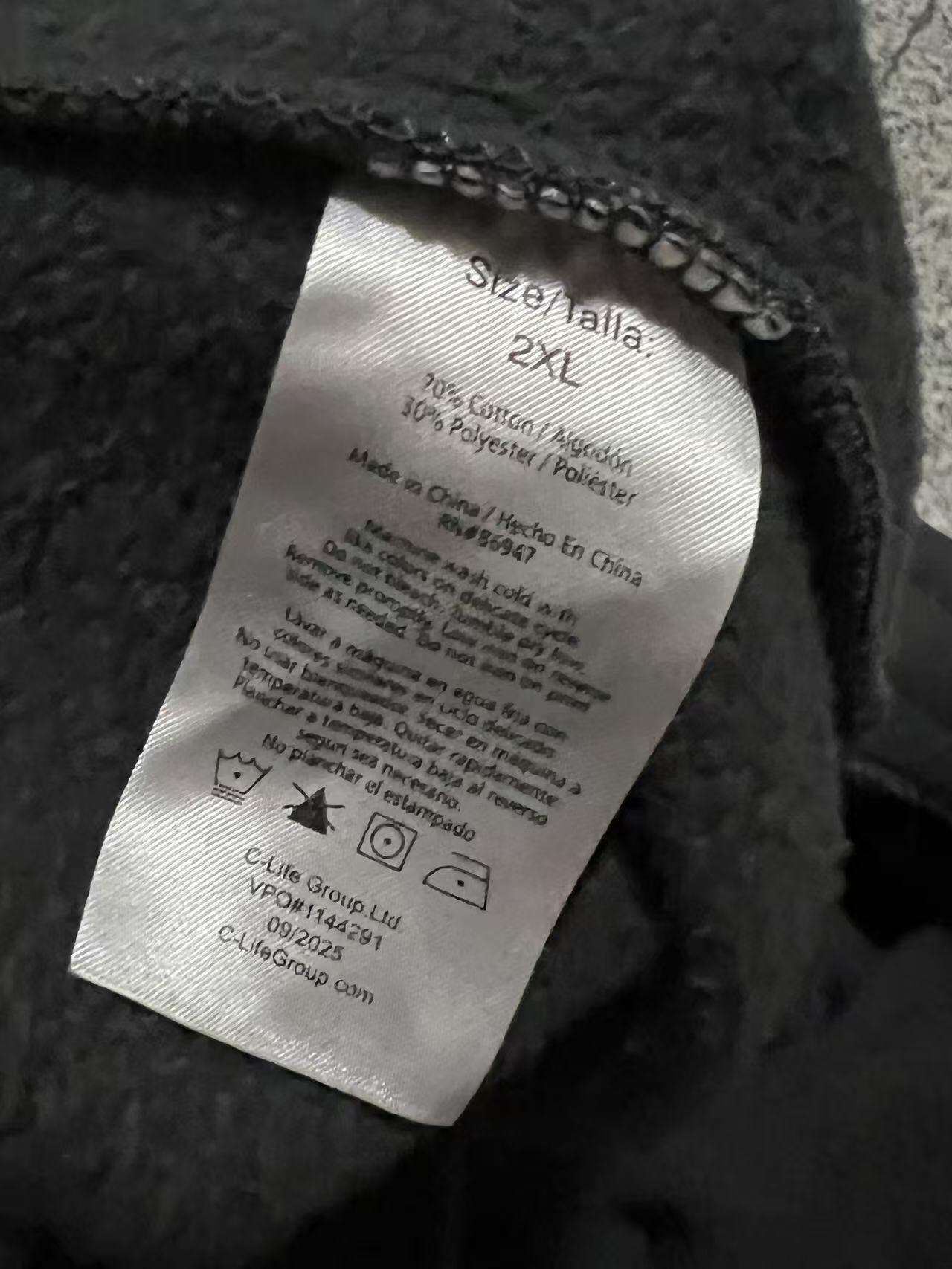 零元拍：这是谁的青春？！“贾老板”贾斯汀·汀布莱克（Justin Timberlake）亲签亲穿2024年巡演舞台穿着的‌美国潮流品牌Von Dutch（凡达驰）肯尼斯·霍华德大师系列卫裤。（拍品为演艺公司纪念收藏品，入关前已经过专业消毒处理，回国也进行了次氯酸和紫外线杀菌，尽管放心收藏）